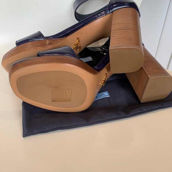 Prada stack heel sandals - Picture 4 of 7